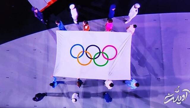 همه چیز درباره مراسم افتتاحیه المپیک ۲۰۲۰/ از حضور پرتعداد آمریکایی ها تا ورزشکار تونگایی که برهنه به ورزشگاه آمد/ کاروان ورزشی ایران با همان لباس قبلی رژه رفت/ عکس و ویدئو